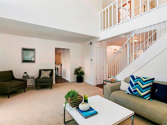 5th image of 334 Reims Ln