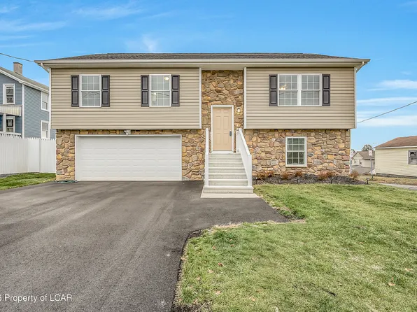 43 Hill St, West Wyoming, PA 18644
