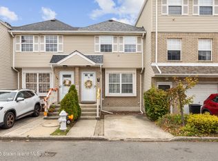 38 Deborah Loop, Staten Island, NY
