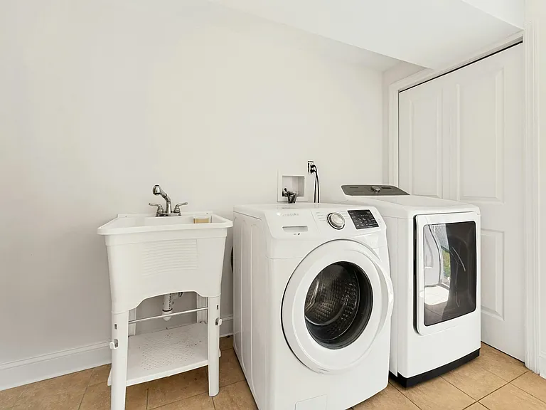 726 Saddle River Rd #2 — Photo 31