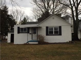 308 N Hickory St, Assumption, IL 62510