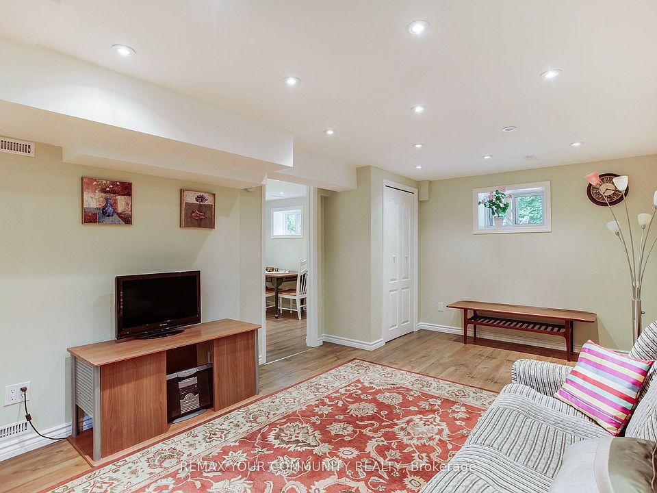 1st image of 8 Plaisance Rd Unit Basement