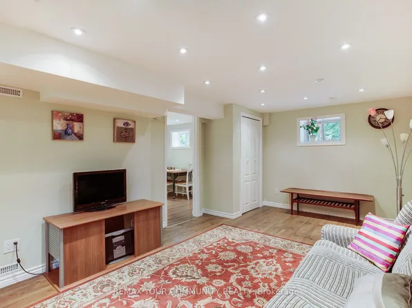 8 Plaisance Rd Unit Basement, Richmond Hill, ON L4C 5B5