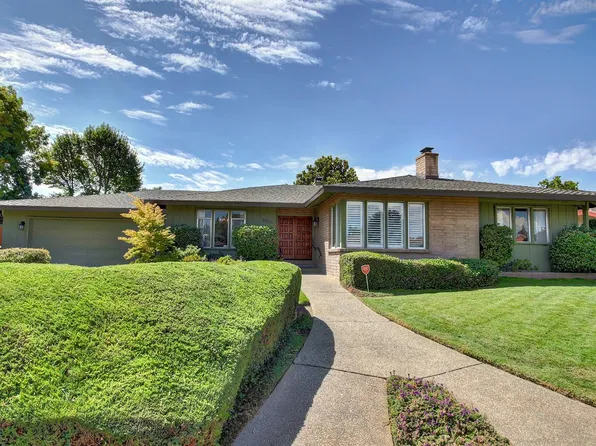 2656 American River Dr, Sacramento, CA 95864