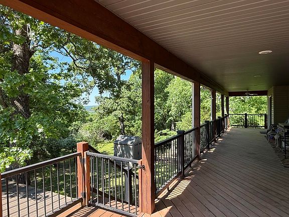 5th image of 369 Crestview Drive