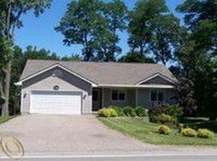 5470 Elizabeth Lake Rd, Waterford, MI 48327