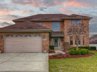 1749 Chauser Ln, Woodridge, IL 60517