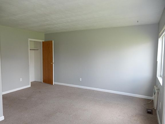 3rd image of 3381 Valerie Arms Dr APT B