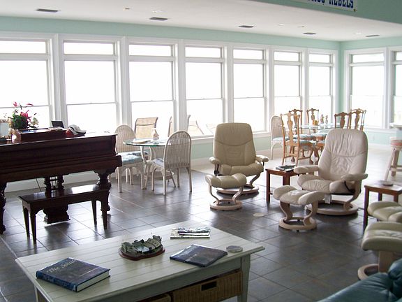 5th image of 7439 Gulf Blvd