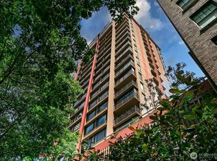 1120 8th Ave APT 1701, Seattle, WA