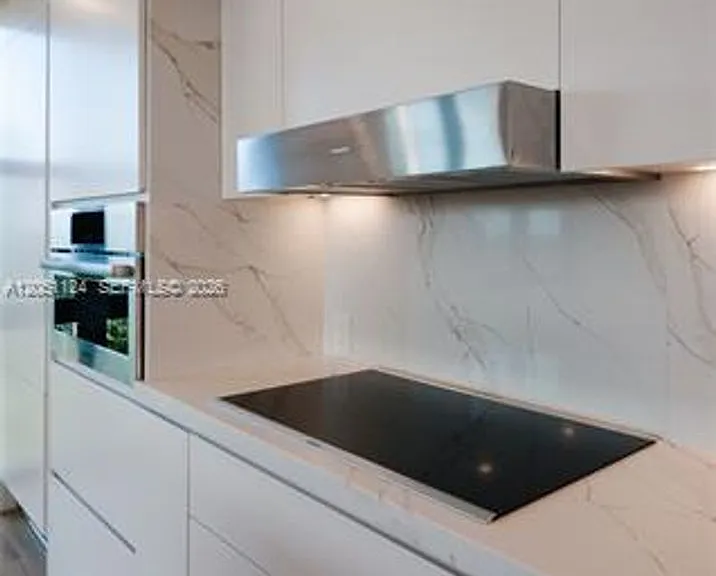 1121 Crandon Blvd #CU-D301 — Photo 17