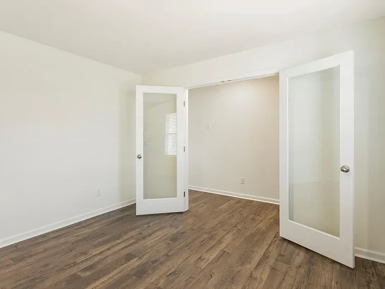 293 Quarter St — Photo 4