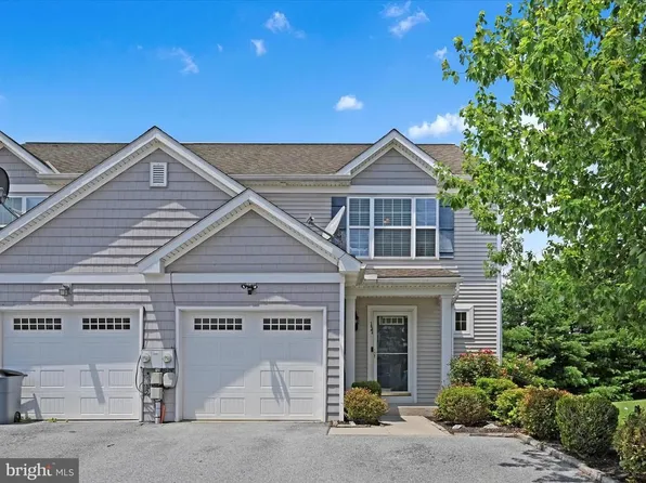 137 Wheatstone Ln, Lebanon, PA 17042