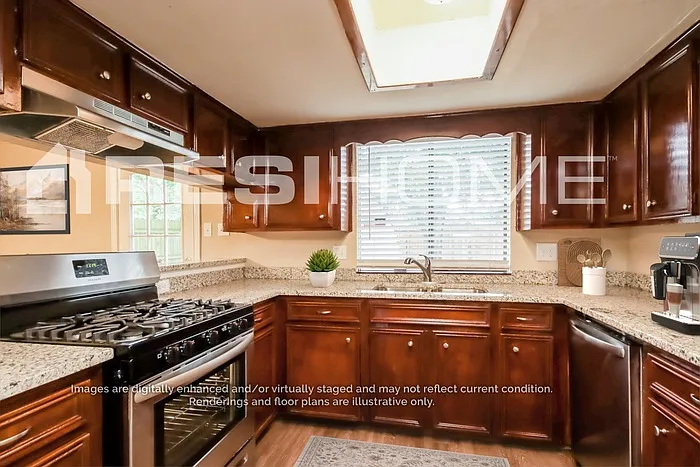 1807 Homebrook Dr — Photo 2