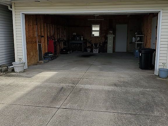 2nd image of 121 Norway Dr