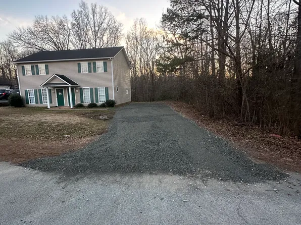 2911 Bobwhite Cir #A, Wingate, NC 28174