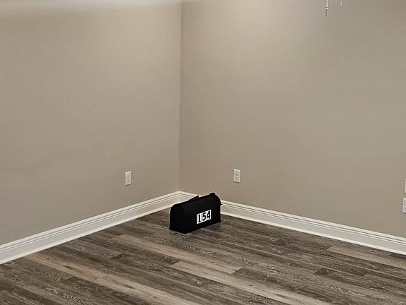 5th image of 154 Pinehill Dr