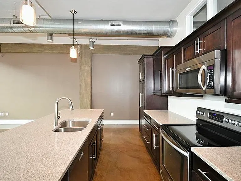 3644 Penn Ave #202 — Photo 2