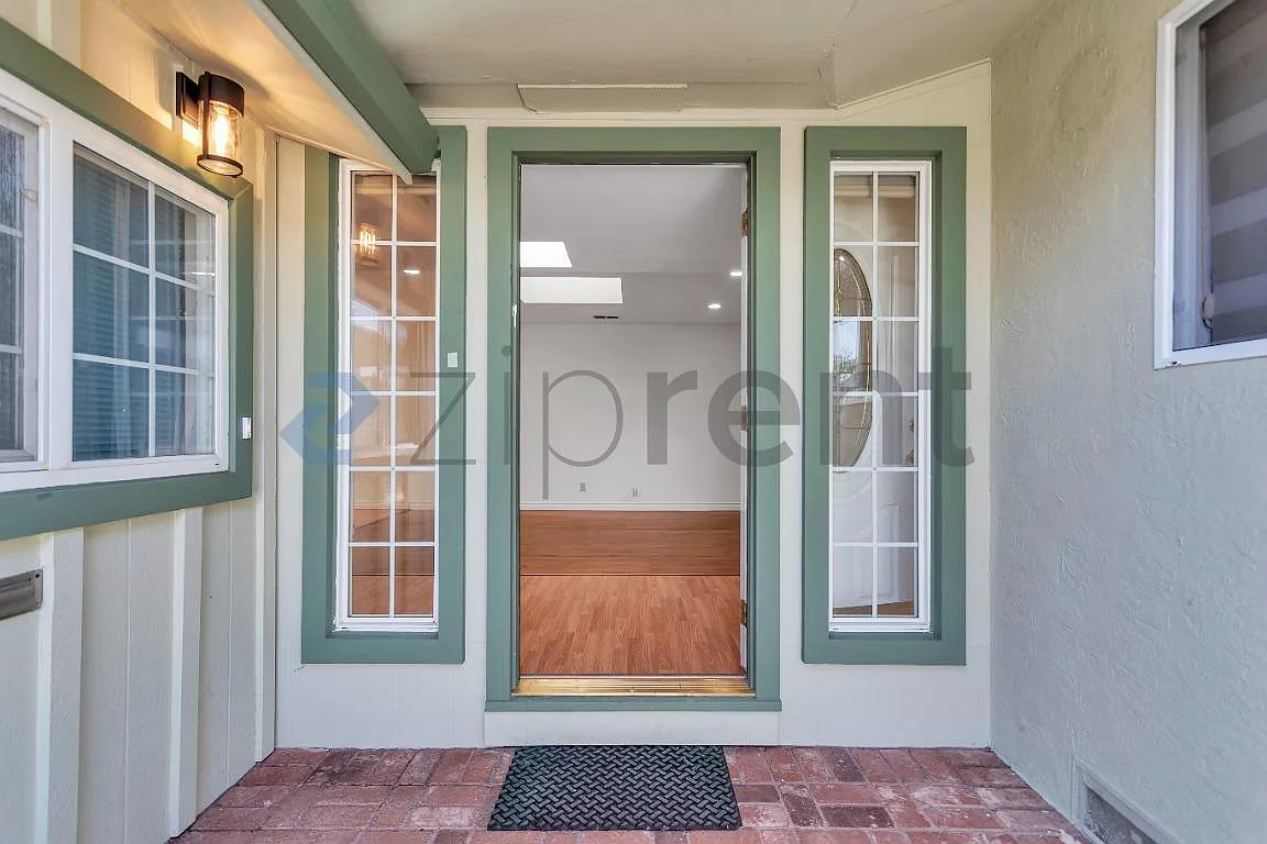 3 bed, 1626 sqft, $4,500 — Photo 2