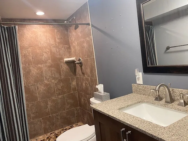 405 Pace St — Photo 25