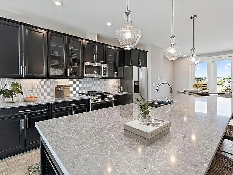 7234 Otley Dr — Photo 2