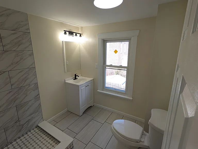 526 Chestnut St #2 — Photo 3