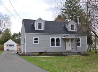 9 Maple Ave, Nassau, NY 12123