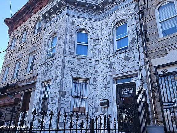 2nd image of 378 Montauk Ave