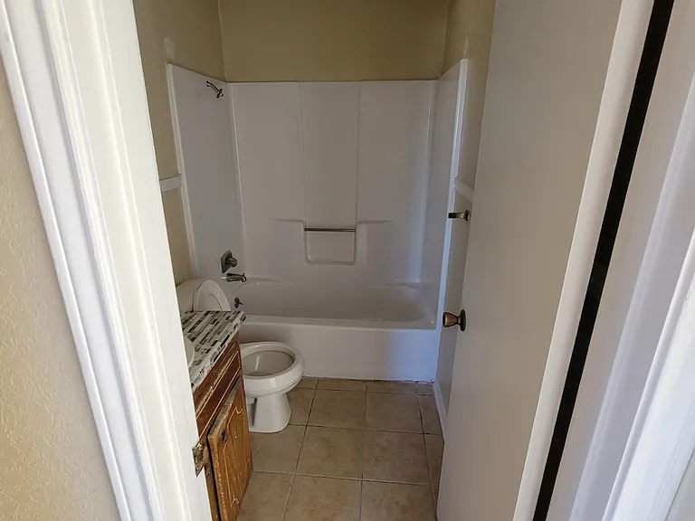 505 N Main St #7 — Photo 2