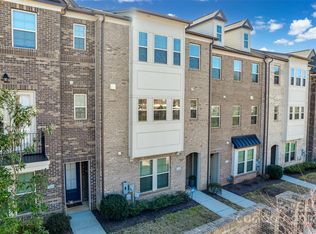 1322 E Woodlawn Rd, Charlotte, NC 28209