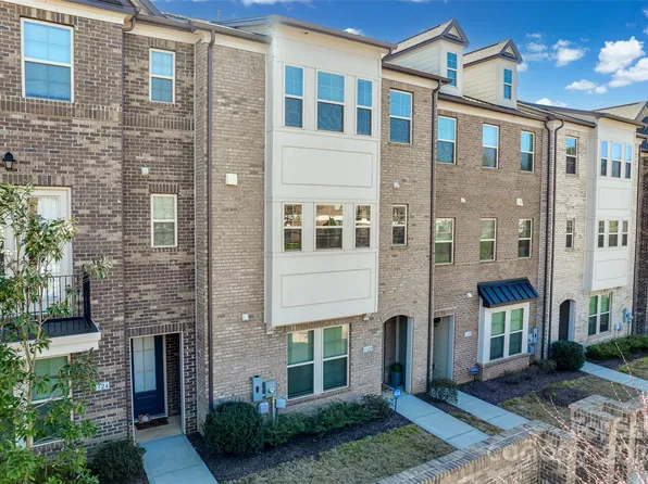 1322 E Woodlawn Rd, Charlotte, NC 28209