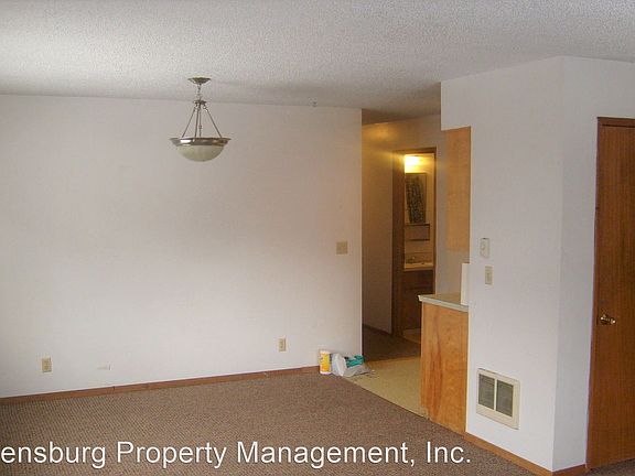 5th image of 208 S Pine St #10205089