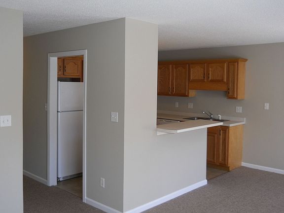 3rd image of 900 Flat Creek Village Dr #305