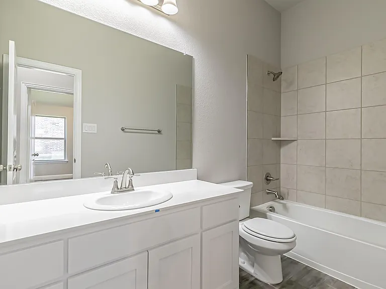 422 Oleander Dr — Photo 6