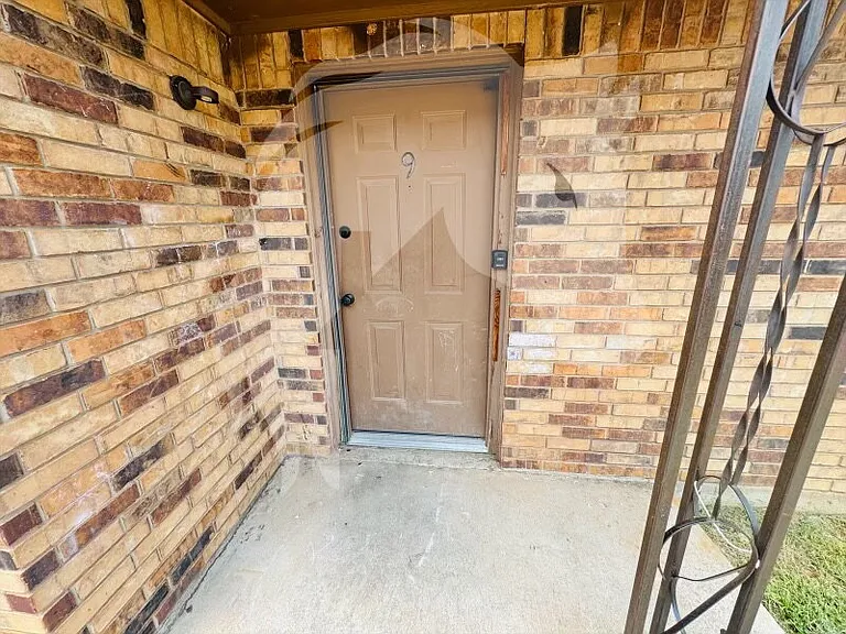 2505 Madison Ave #9 — Photo 1