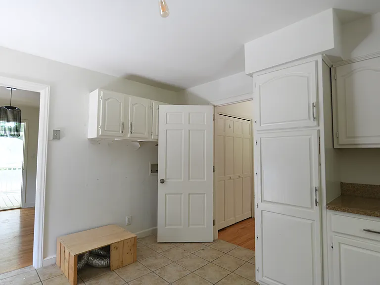 3215 Plantation Rd — Photo 13