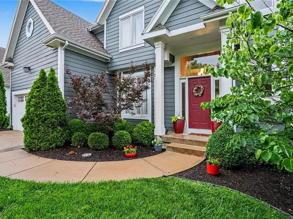 8306 W 128th St, Overland Park, KS 66213