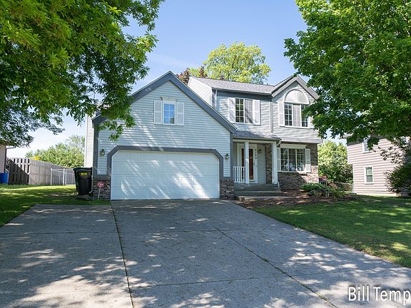 3rd image of 2108 Innwood Dr SE