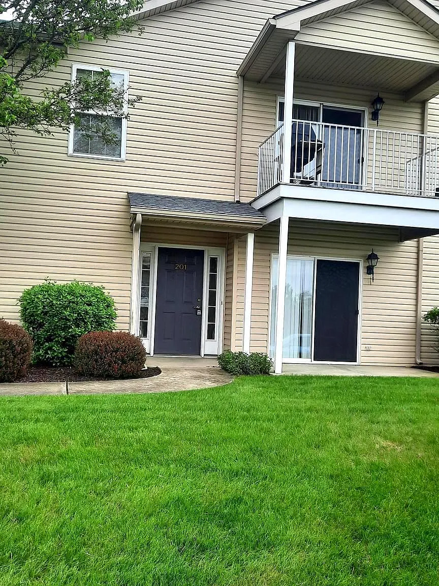 2 bed, 1226 sqft, $1,695 — Photo 2
