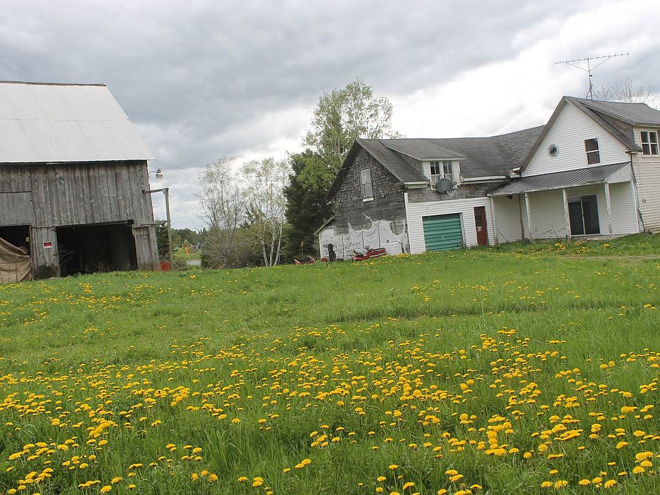 1896 Farmhouse with barn