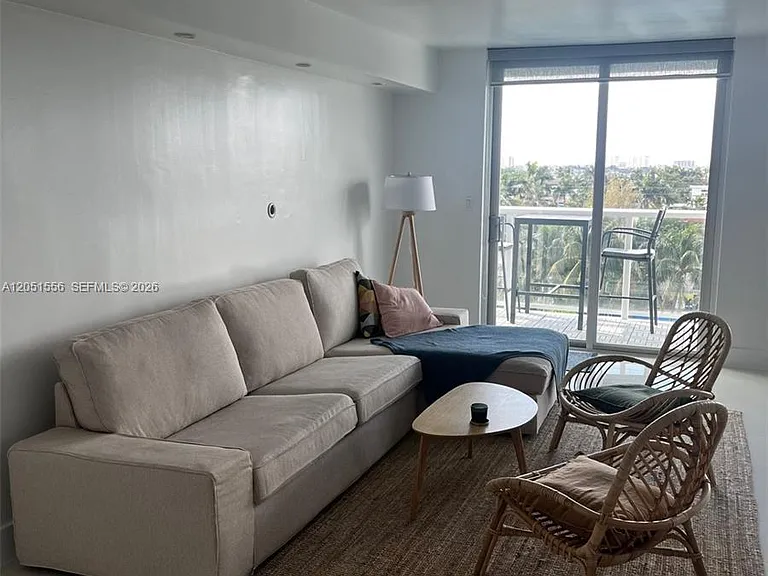 10000 W Bay Harbor Dr #503 — Photo 4