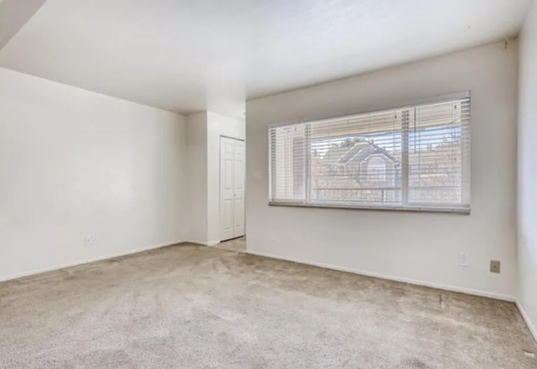 1909 S Depew St #11 — Photo 4