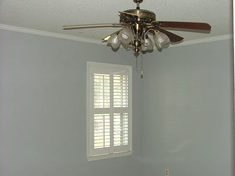 1534 Westwood Dr — Photo 9
