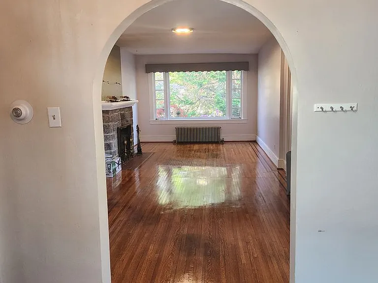 470 Maple St — Photo 10
