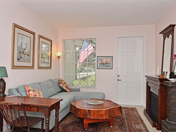 5th image of 9933 E Villa Cir