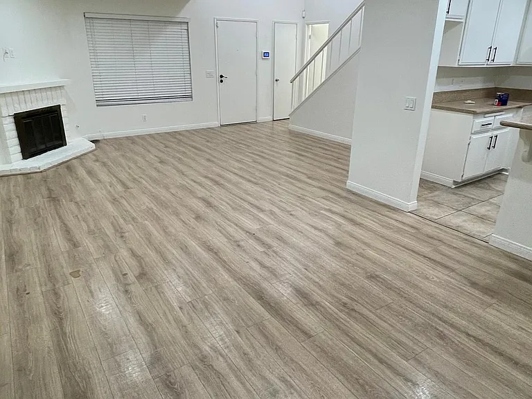 7451 Skyline Dr — Photo 4