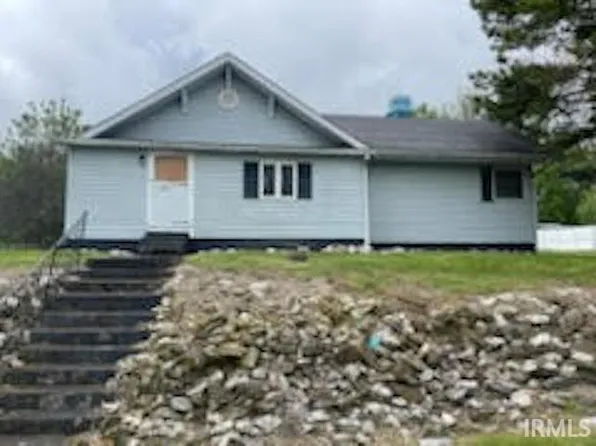 313 S 5th St, Edwardsport, IN 47528