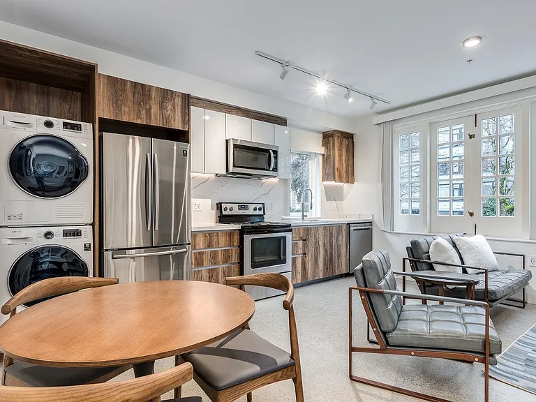1170 Barclay St #107 — Photo 10