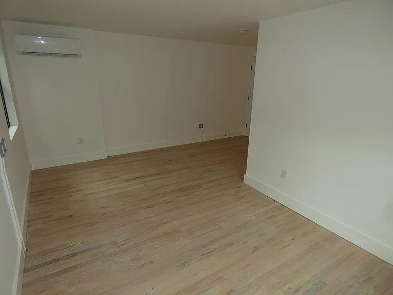 1401 Charles St #C — Photo 10