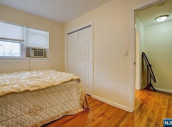 5th image of 295 Tenafly Rd APT I